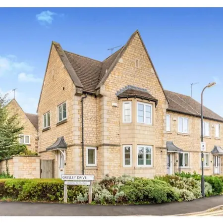Meadow View Villa Stamford Exterior photo